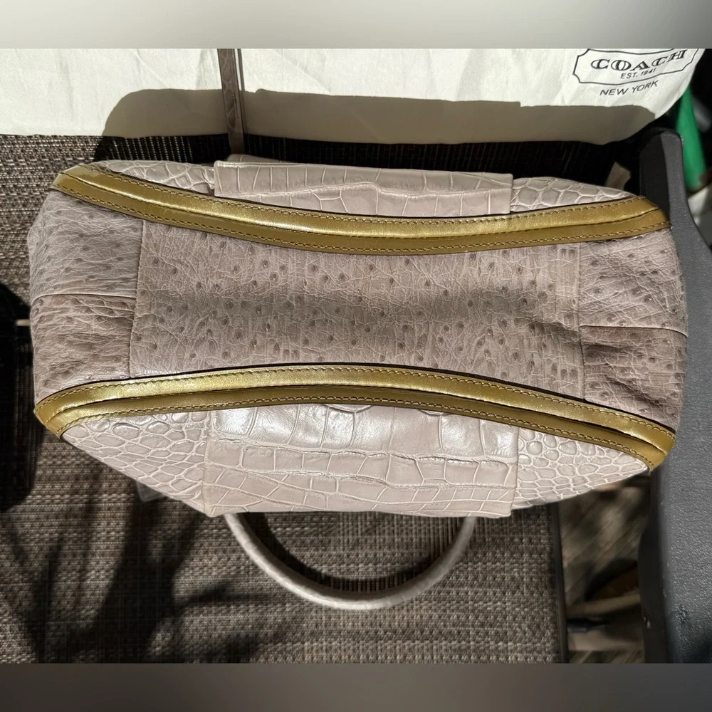 SOLD @ POSH LIVE SHOW - 12/13 
Coach Madison Abigail - Picture 3 of 7